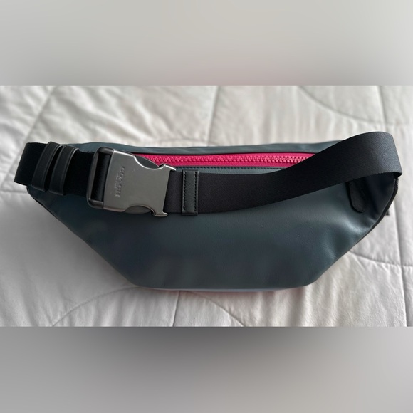 Coach Track Belt Bag In Colorblock Signature Canvas With Coach c8129 - Picture 6 of 10